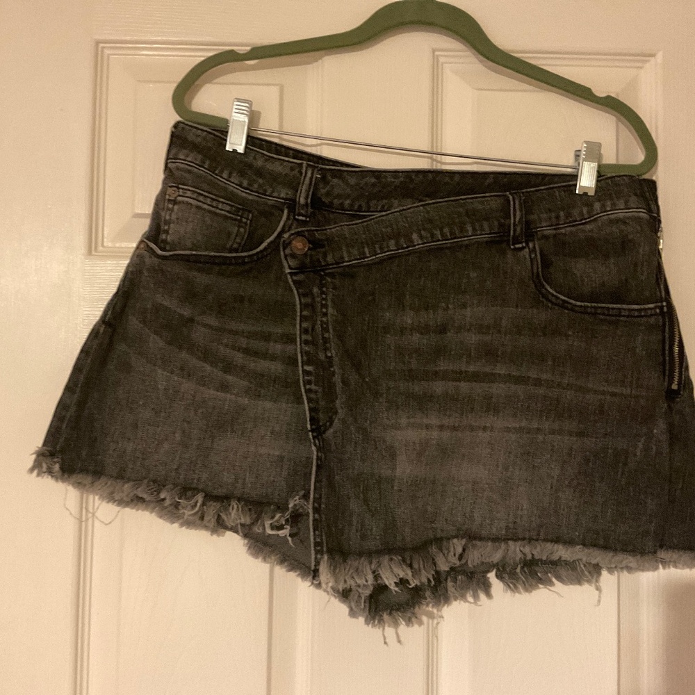 Anthropologie Pilcro Black Denim Skort - Size 32